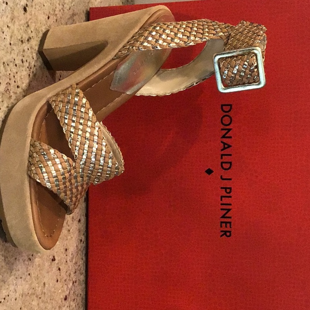 Donald J Pliner Sandals